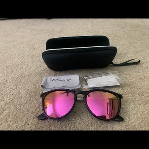Women’s pink black sunglasses